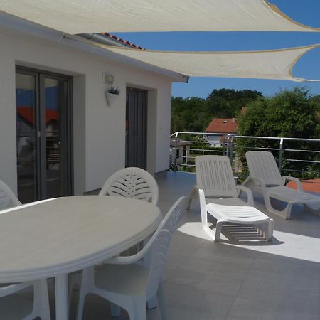 Apartments Monja & Dadi, Malinska, วานตาชิชี ภายนอก รูปภาพ