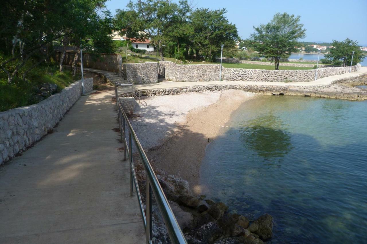 Apartments Monja & Dadi, Malinska, วานตาชิชี ภายนอก รูปภาพ
