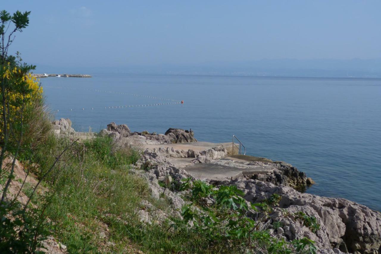 Apartments Monja & Dadi, Malinska, วานตาชิชี ภายนอก รูปภาพ
