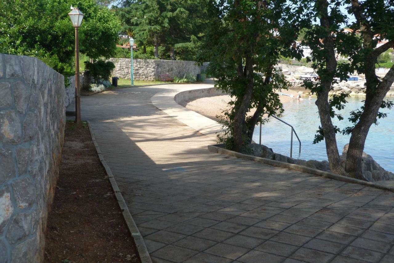 Apartments Monja & Dadi, Malinska, วานตาชิชี ภายนอก รูปภาพ