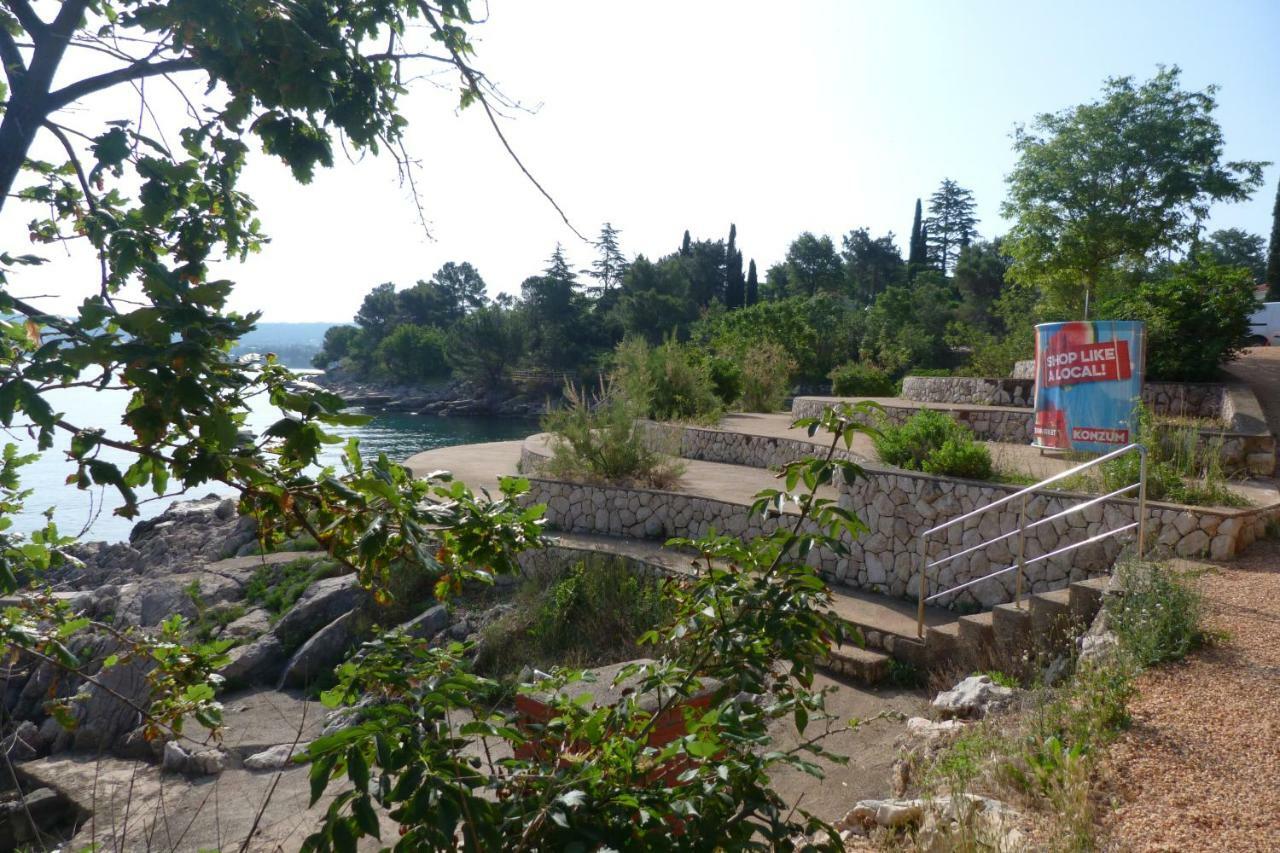 Apartments Monja & Dadi, Malinska, วานตาชิชี ภายนอก รูปภาพ