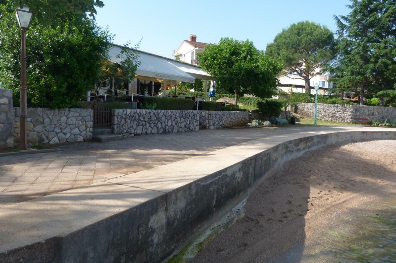Apartments Monja & Dadi, Malinska, วานตาชิชี ภายนอก รูปภาพ